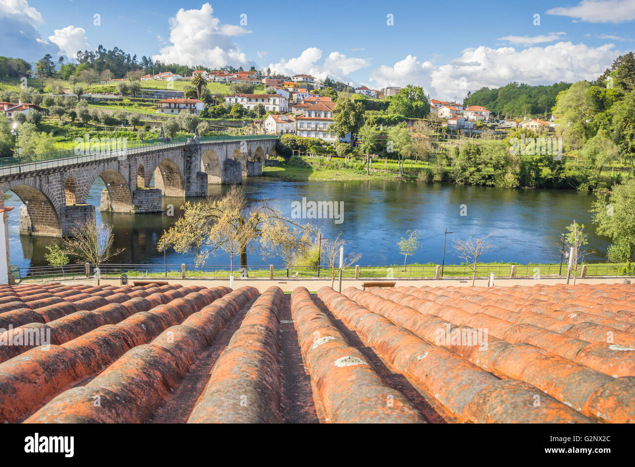 Il vecchio ponte romano in Ponte da Barca, Portogallo Foto Stock