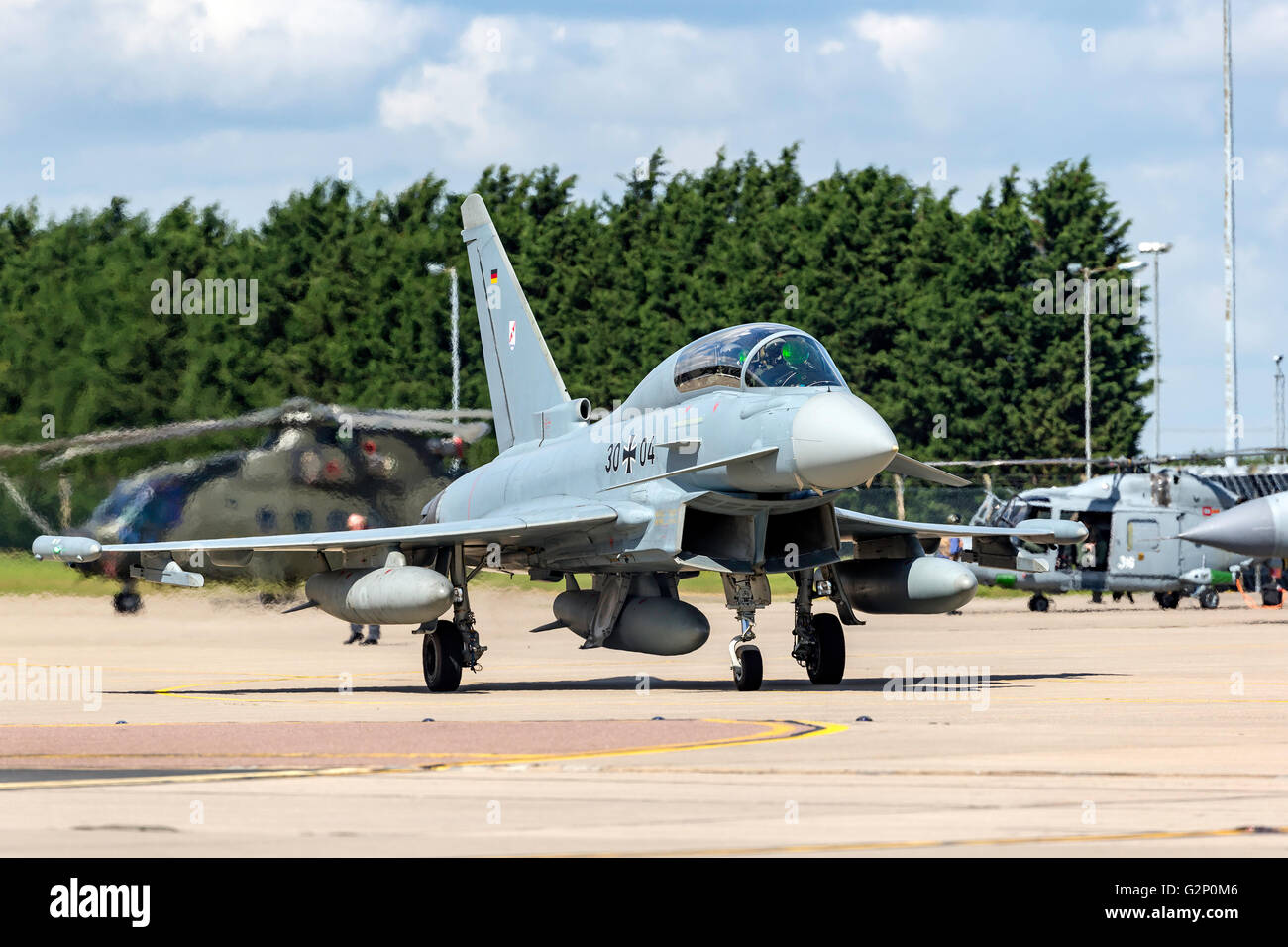 German Air Force (Luftwaffe) Eurofighter EF-2000 Typhoon multi-ruolo di aerei da combattimento. Foto Stock