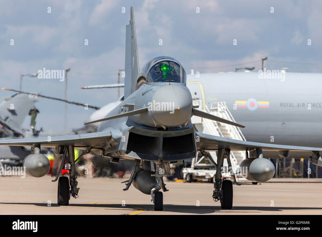 German Air Force (Luftwaffe) Eurofighter EF-2000 Typhoon multi-ruolo di aerei da combattimento. Foto Stock