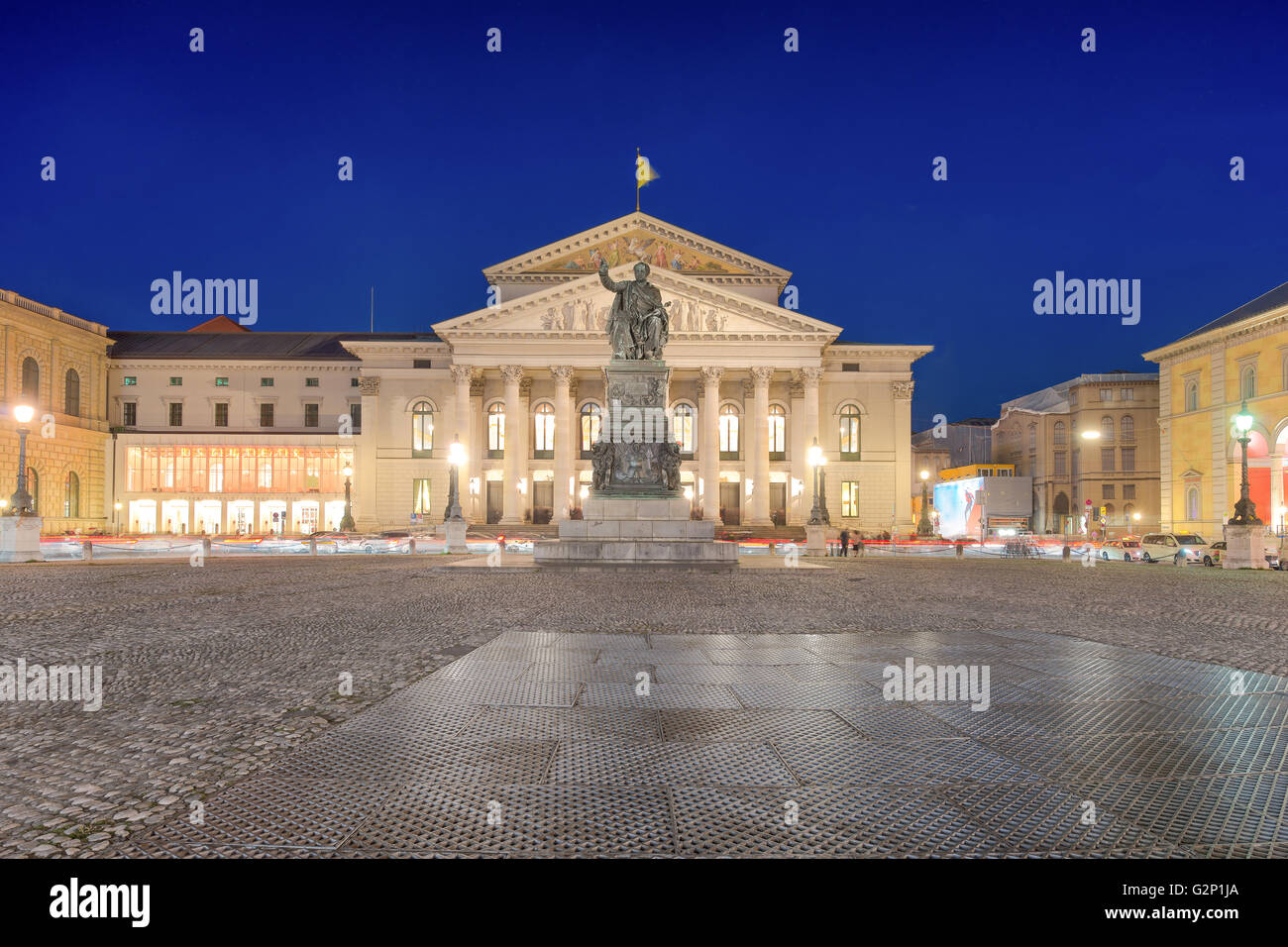 Il Teatro Nazionale di Monaco di Baviera, si trova a piazza Max-Joseph-Platz a Monaco di Baviera, Germania Foto Stock