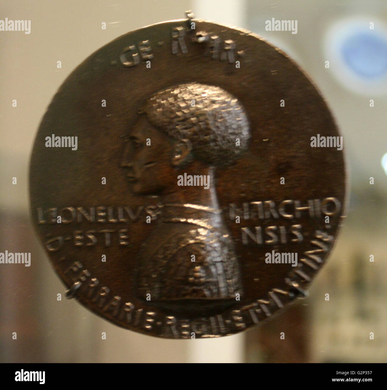 Ritratto in rilievo di Leonelle d'Este su una medaglia/Coin. 1444. Con iscrizione in latino. Realizzato da Pisanello. Verona, Italia. Foto Stock