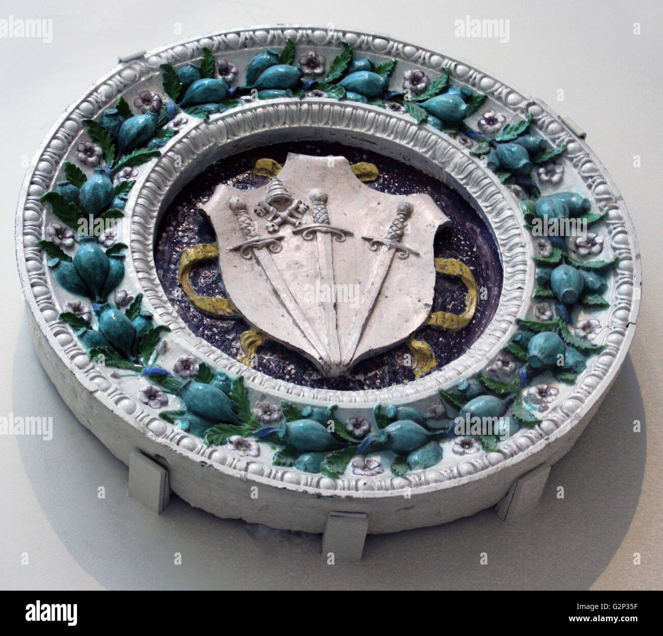 Italian stemmi o stemmi. Sviluppato inizialmente per aiutare a identificare i cavalieri corazzati, ma la pratica è stata infine adottata da famiglie di mercanti e banchieri. Il che li rende non solo gli identificatori, ma anche gli indicatori di fedeltà. Foto Stock
