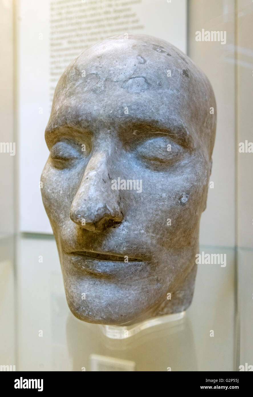 Gesso di Parigi cast copia di Napoleone Bonaparte la maschera della morte, British Museum, Bloomsbury, London, England, Regno Unito Foto Stock