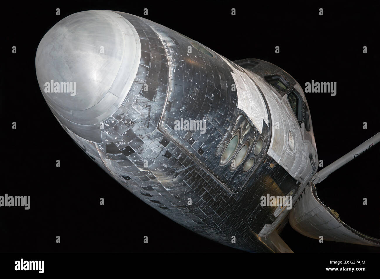 Immagine ritagliata della parte anteriore della NASA Orbiter Atlantis del veicolo, sul display presso il Kennedy Space Center Complesso Visitatori Foto Stock