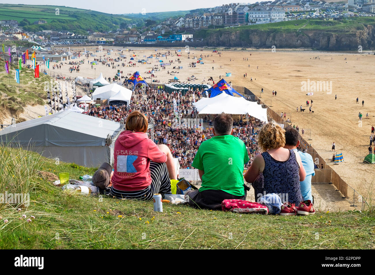 ' Tunes nelle dune ' festival di musica sulla spiaggia in Perranporth, Cornwall, Regno Unito Foto Stock