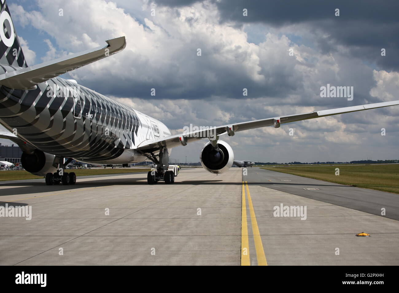 Berlino, Germania. 02Giugno, 2016. Berlin Air Show presenta il nuovo Airbus A350X. Credito: Jakob Ratz/Pacific Press/Alamy Live News Foto Stock