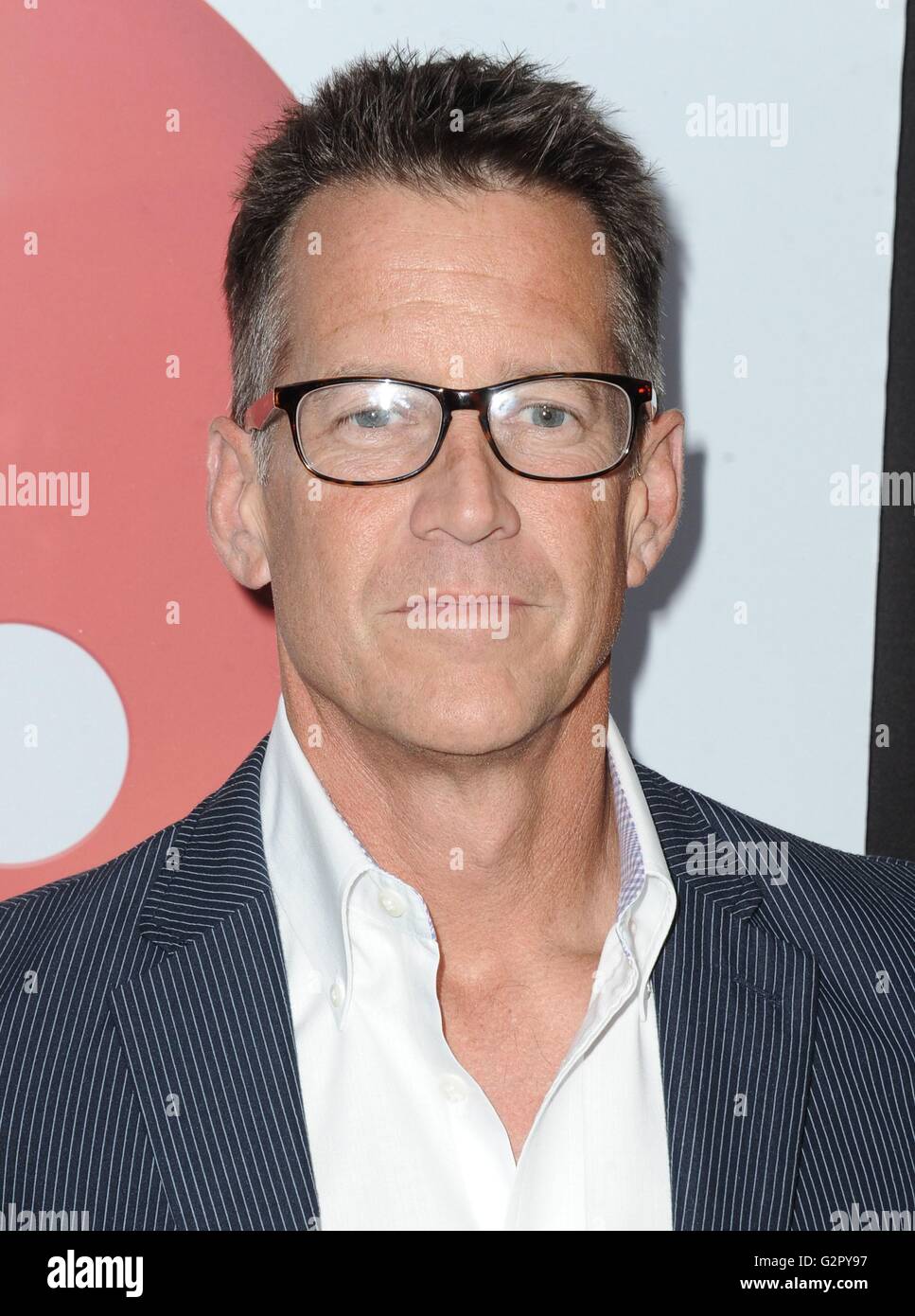 Los Angeles, CA, Stati Uniti d'America. 2 Giugno, 2016. James Denton presso gli arrivi per subdolo cameriere stagione quattro Premiere, STK Los Angeles al W Hotel West Beverly Hills, Los Angeles, CA 2 Giugno 2016. Credito: Dee Cercone/Everett raccolta/Alamy Live News Foto Stock