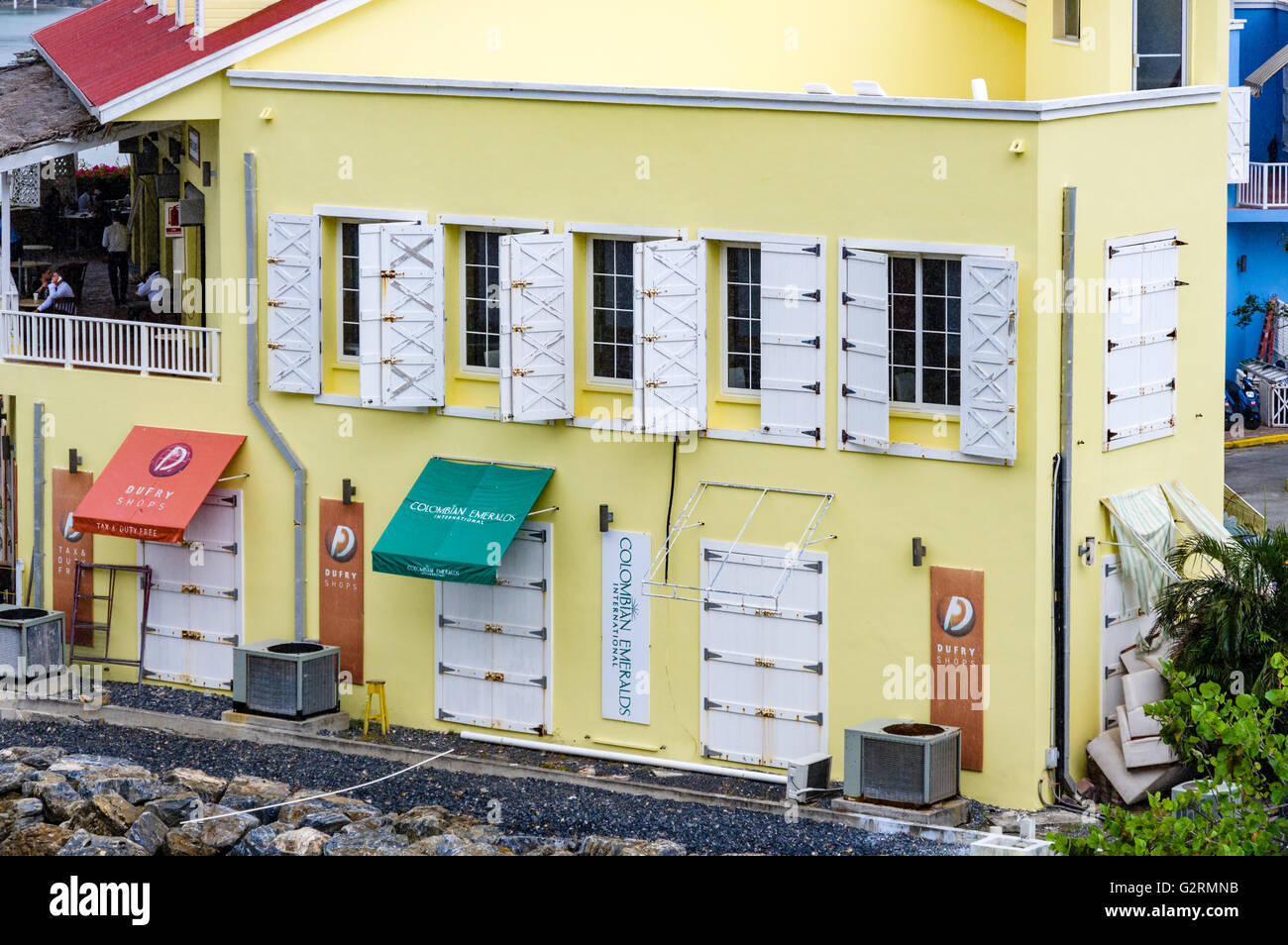 Roatan centro città zona dello shopping, porto di Roatan, Honduras Foto Stock