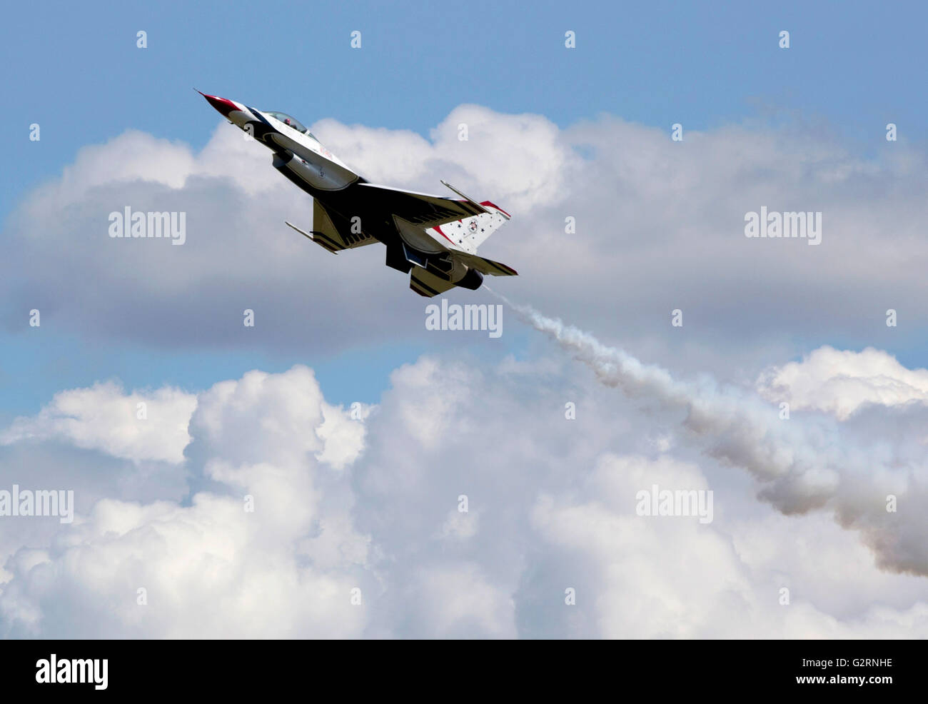 Il USAF Thunderbirds aria team di dimostrazione volare alla Shaw Air Force Base di Carolina del Sud open house weekend Foto Stock