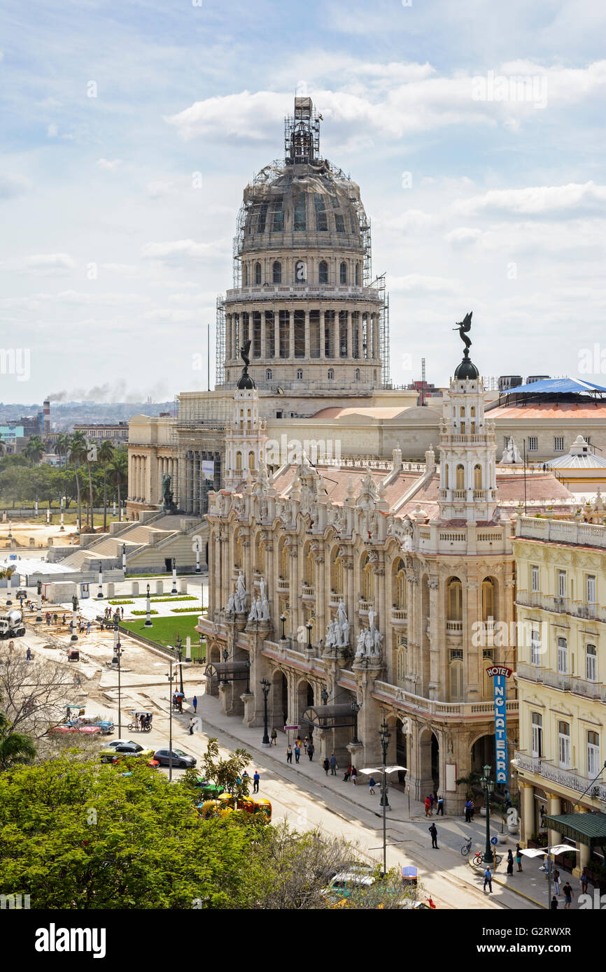 Capitolio (o nazionale di Capitol Building) e Gran Teatro de La Habana Alicia Alonso, Parque Central, Havana, Cuba Foto Stock