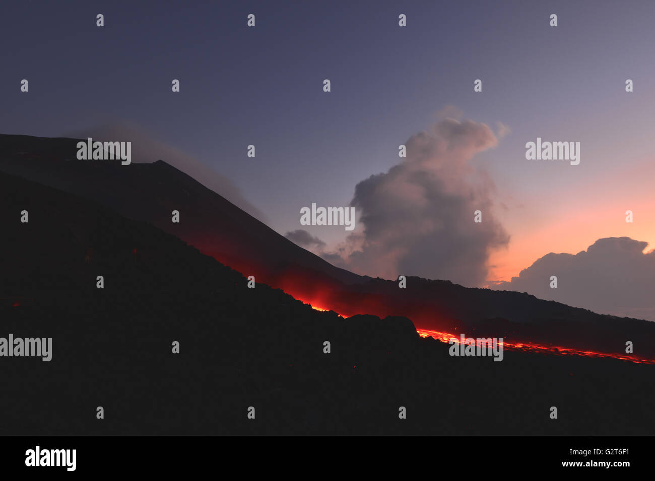 Il Pacaya eruzione vulcanica in Antigua, Guatemala Foto Stock