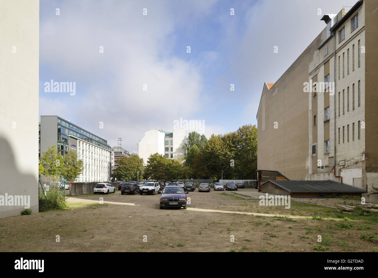 21.09.2015, Berlin, Berlin, Germania - vacante molto tra Schuetzenstrasse e Krause in Berlin-Mitte. 00P150921D281CAROEX.JPG - non per la vendita in G E R M A N Y, A U S T R I A, S W I T Z e R L A N D [modello di rilascio: non applicabile, la proprietà di rilascio: NO, (c) caro agenzia fotografica / Muhs, http://www.caro-images.com, info@carofoto.pl - Qualsiasi uso di questa immagine è soggetto a royalty!] Foto Stock