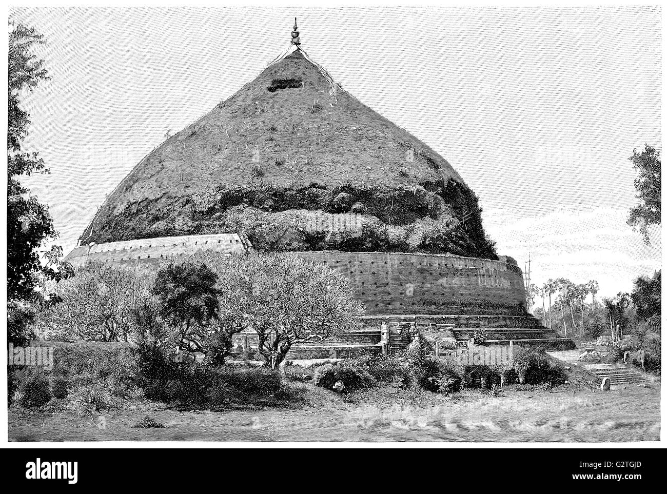 1891 in bianco e nero incisione Ruwanwelisaya stupa in Sri Lanka prima del suo restauro nel XX secolo. Foto Stock