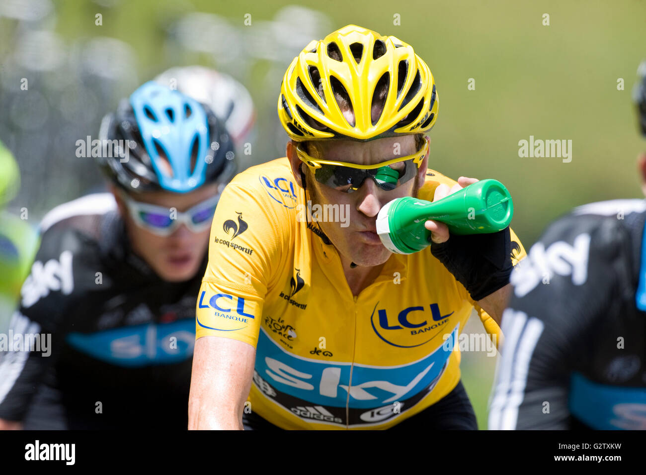 12.07.2012 Col De la Madeleine Francia. Tour de France, fase 11. Bradley Wiggins nei dirigenti maglia gialla. Foto Stock