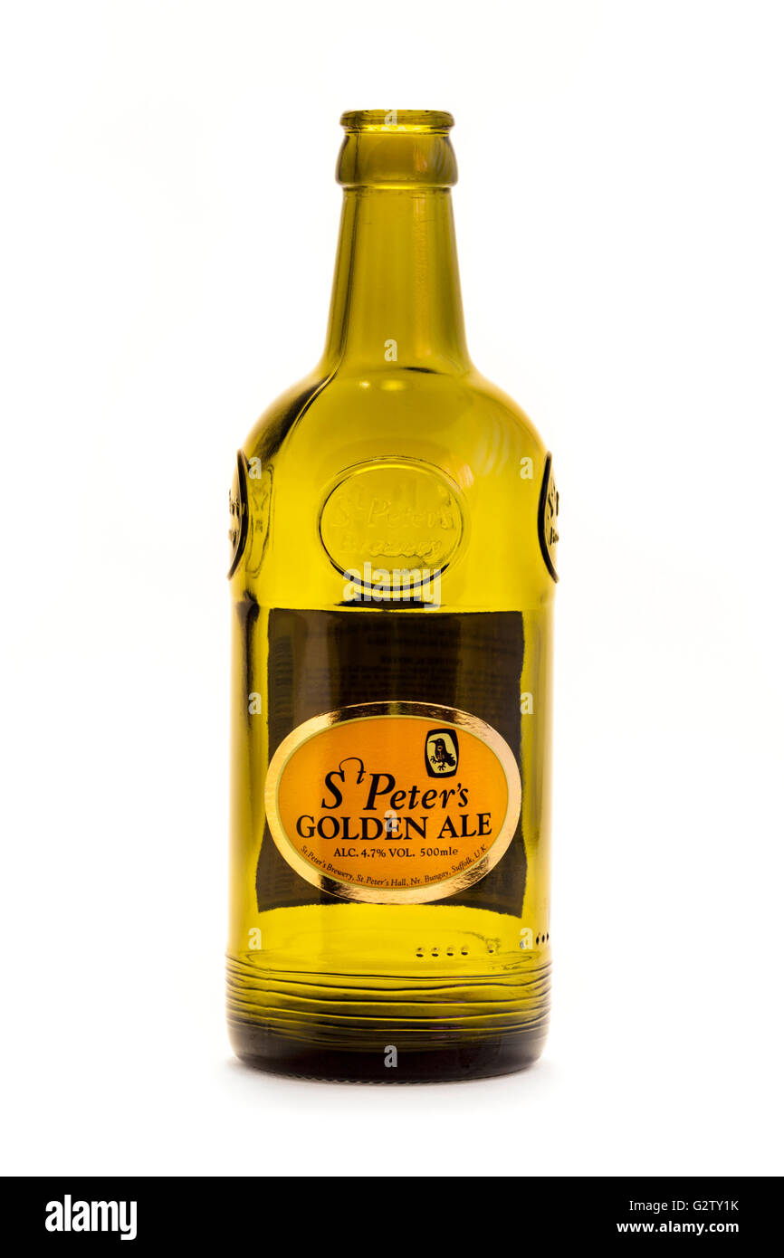 Bottiglia di San Pietro ale dorata, prodotta da San Pietro la fabbrica di birra a Bungay, Suffolk, Regno Unito. Foto Stock