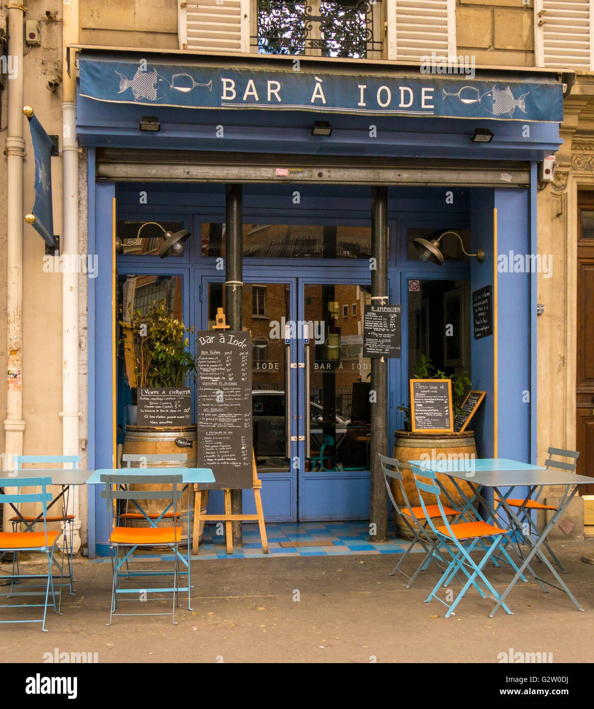 La facciata del Bar un Iode nel Boulevard Saint-Germain Parigi, Francia. Foto Stock