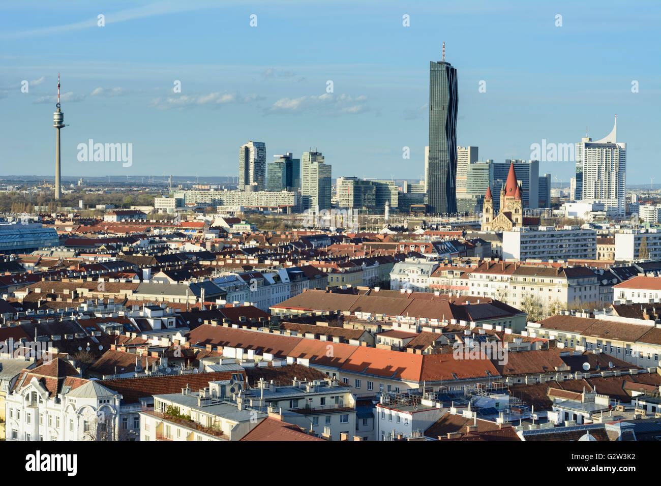 Stuwerviertel (anteriore) e la Torre del Danubio, Donau City, il Palazzo delle Nazioni Unite e DC Tower 1, Austria, Vienna Wien Foto Stock