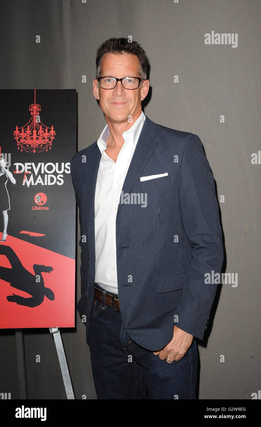 Los Angeles, CA, Stati Uniti d'America. 2 Giugno, 2016. James Denton presso gli arrivi per subdolo cameriere stagione quattro Premiere, STK Los Angeles al W Hotel West Beverly Hills, Los Angeles, CA 2 Giugno 2016. © Elizabeth Goodenough/Everett raccolta/Alamy Live News Foto Stock