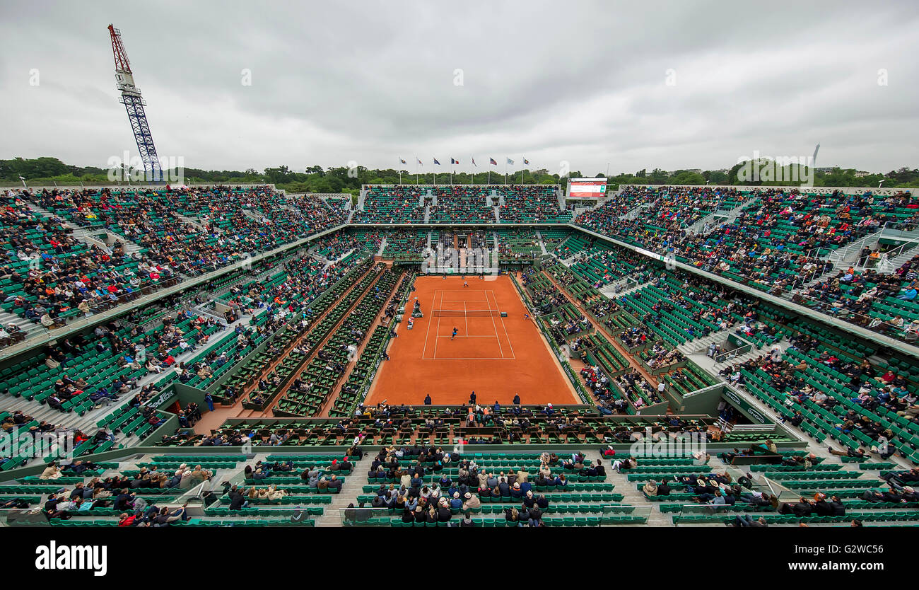 Parigi, Francia, 03 Giugno, 2016, tennis Roland Garros, Semifinale donne, overal vista della corte Philippe Chatrier con Kiki Bertens (NED) nella sua partita contro Serena Williams (USA) Foto: Henk Koster/tennisimages.com Foto Stock