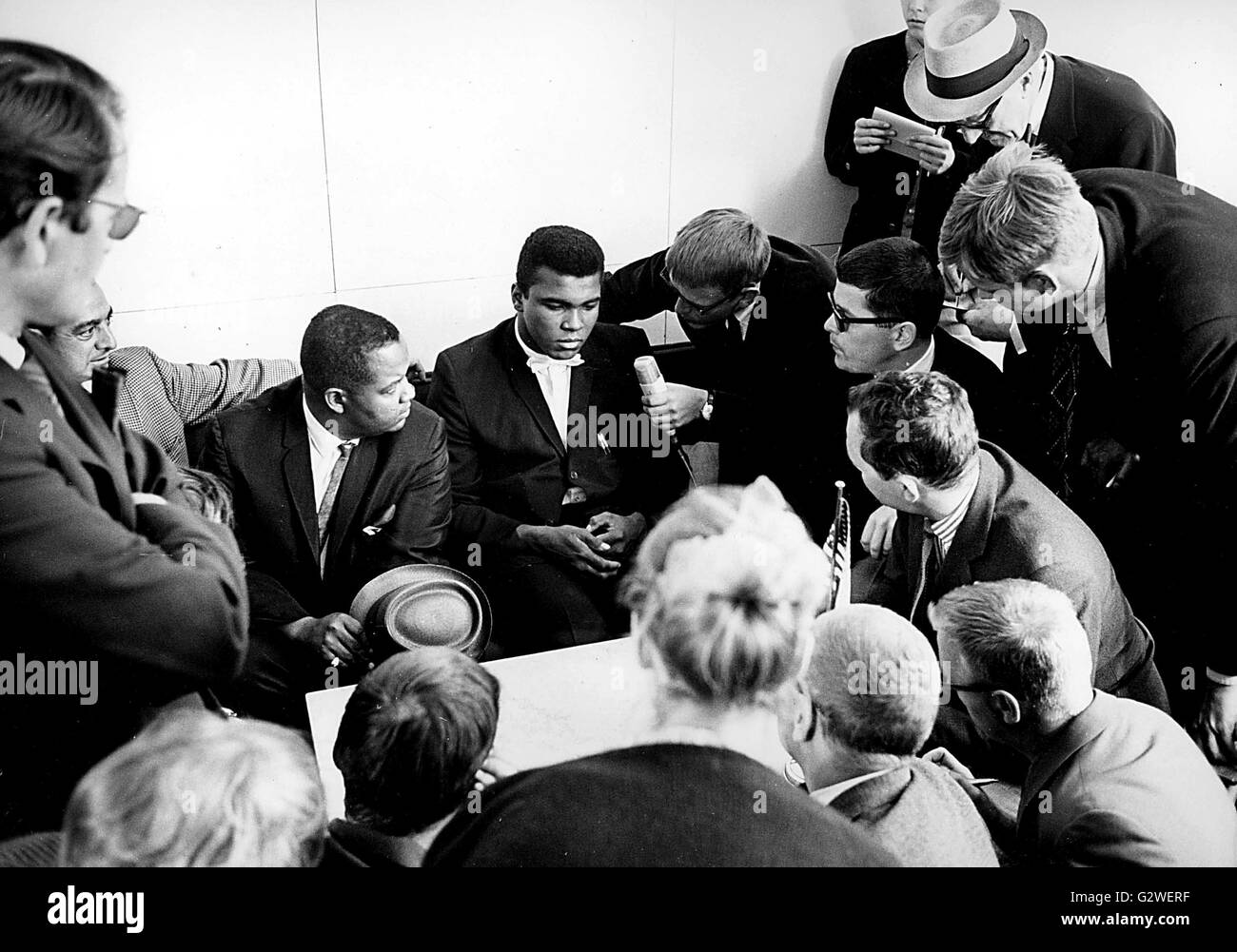 Muhammad Ali arrivando a Arland Aeroporto da New York City. 1a gen, 2011. PRESSENS BILD// 1965. © Globo foto/ZUMAPRESS.com/Alamy Live News Credito: ZUMA Press, Inc./Alamy Live News Foto Stock