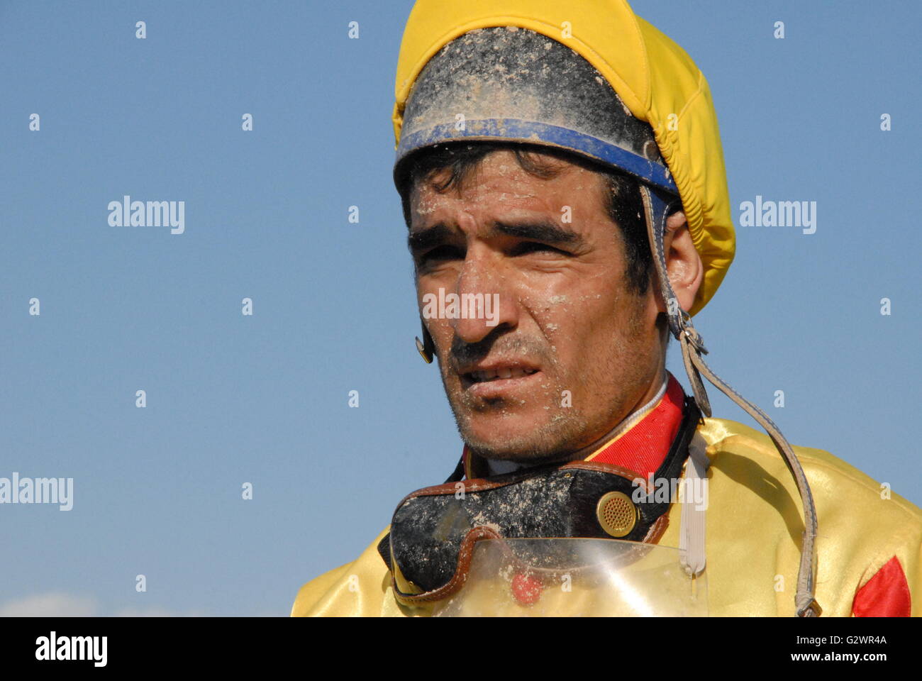 Corsa di cavalli Jockey durante il 'Adnan Menderes Cup' gara a Ankara hippodrome Foto Stock