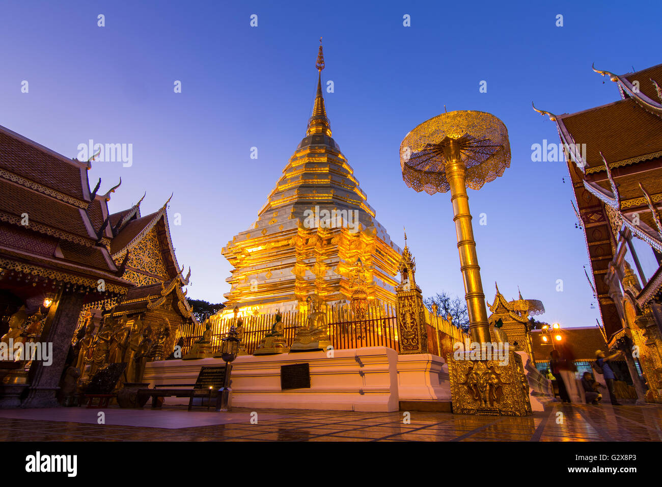 Tempio Doi Suthep in sera Foto Stock