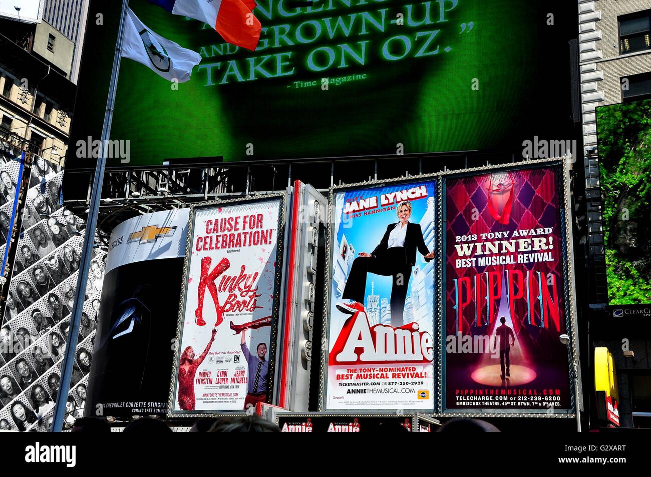 New York City: cartelloni pubblicitari per hit musical di Broadway in Times Square Foto Stock