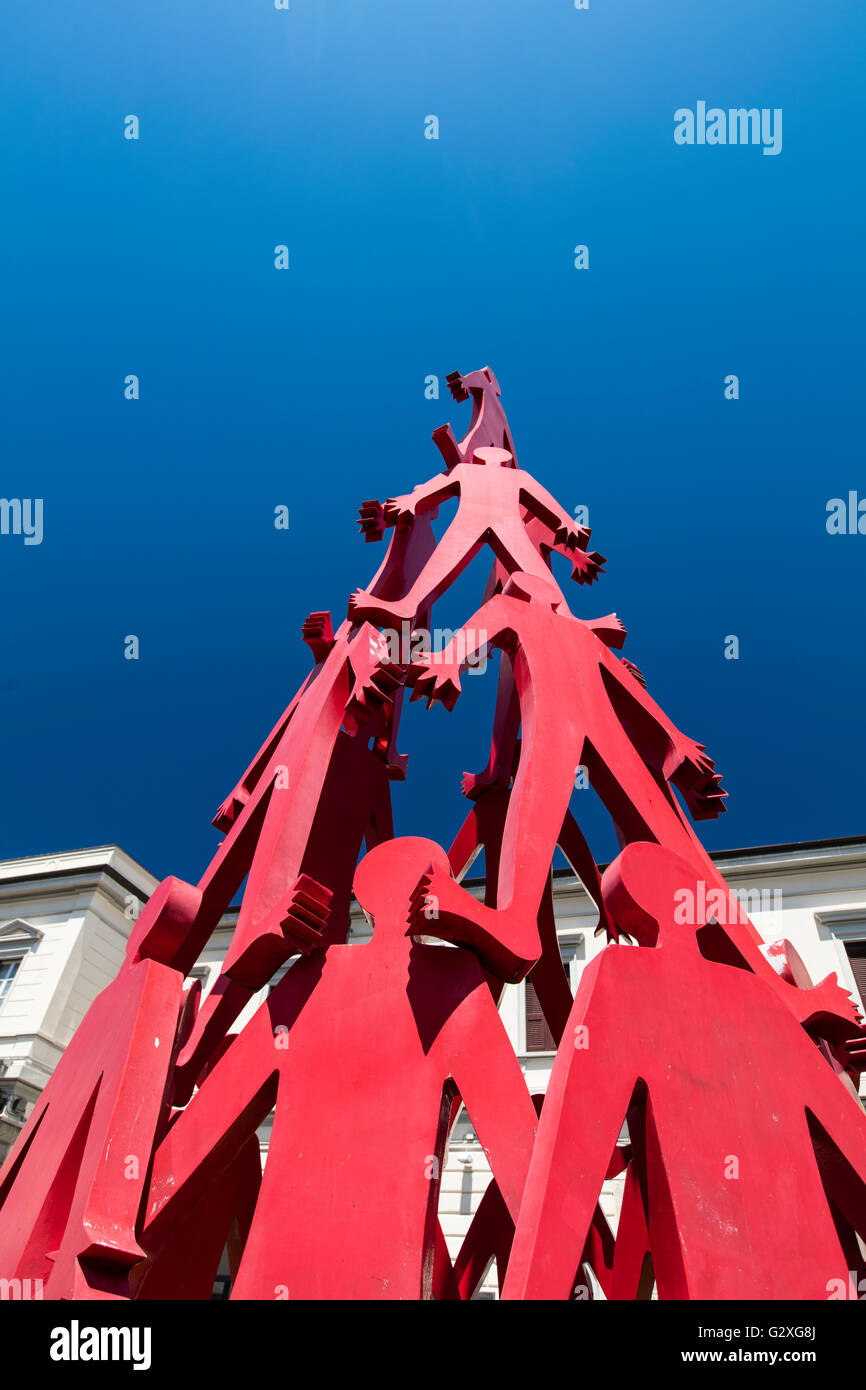 La scultura al di fuori di La Spezia stazione ferroviaria, Le La Spezia, Italia Foto Stock