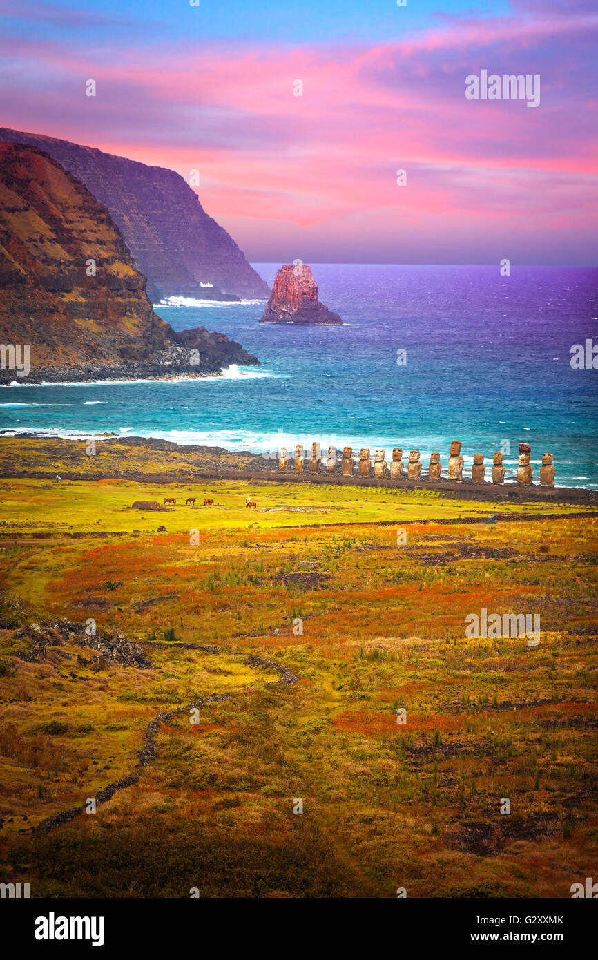 Moais a Ahu Tongariki (l'isola di pasqua, Cile) Foto Stock