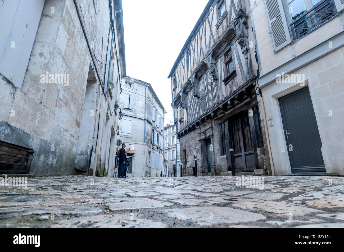 Le strade di Cognac nella parte sud-ovest della Francia. Foto Stock