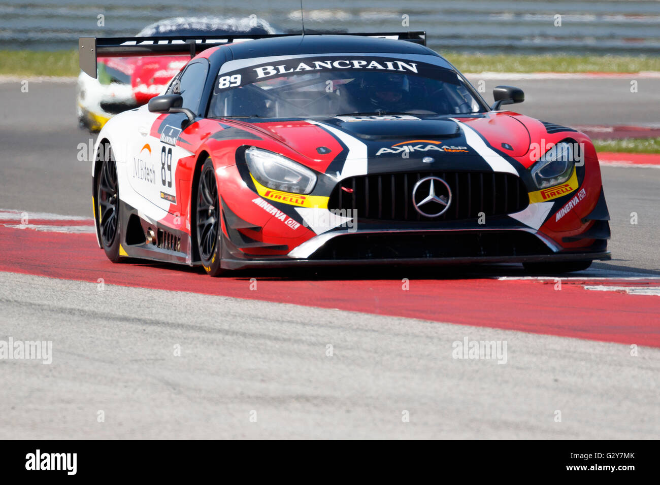 Misano Adriatico, Italia - 10 Aprile 2016: la Mercedes-AMG GT3 di AKKA ASP, del team guidato da Maurice RicciI, il Blancpain GT Sport Club principali gara di Misano World Circuit. Foto Stock Misano Adriatico, Italia - 10 Aprile 2016: la Mercedes-AMG GT3 di AKKA ASP, del team guidato da Maurice RicciI, il Blancpain GT Sport Club principali gara di Misano World Circuit. Foto Stock
