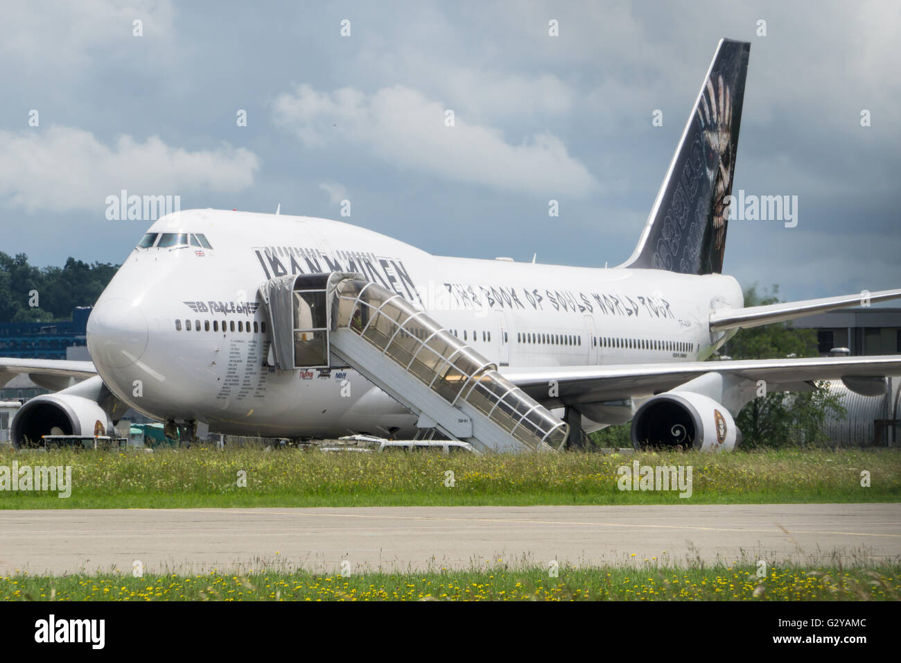 "Forza ed un' Iron Maiden Boeing B747-428 a Zurigo Svizzera Foto Stock
