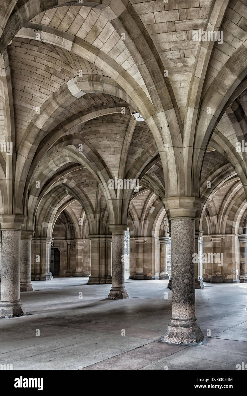 Il Majestic chiostri dell'università di Glasgow in Scozia. Foto Stock