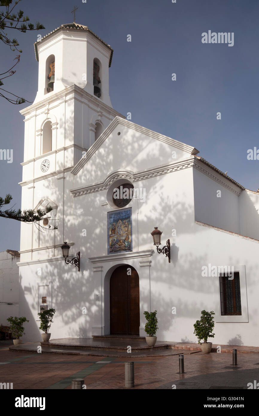 Chiesa di Iglesia de El Salvador, Nerja, Costa del Sol, Andalusia, Spagna, Europa, PublicGround Foto Stock