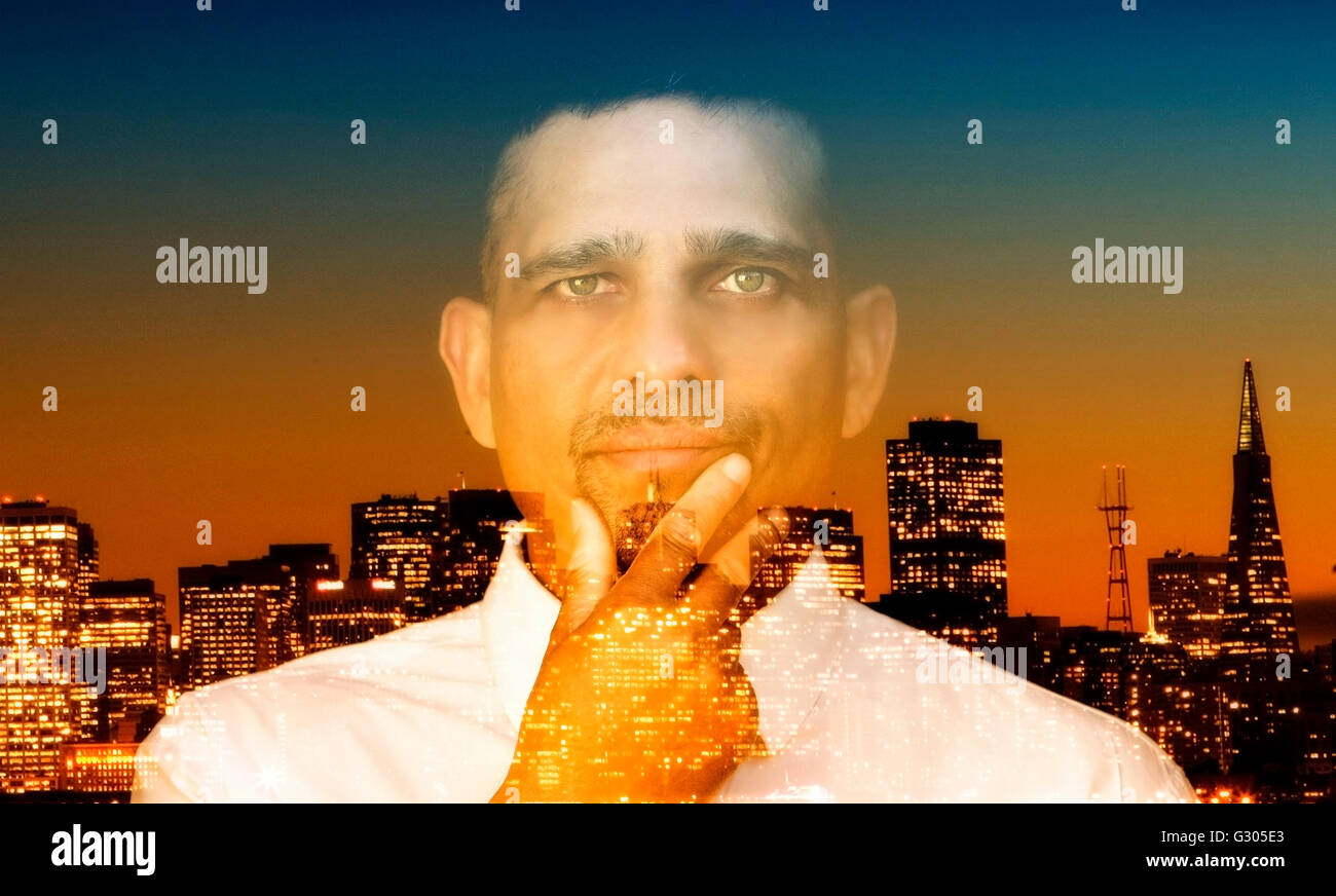 La doppia esposizione del proprietario e del paesaggio urbano di notte Foto Stock
