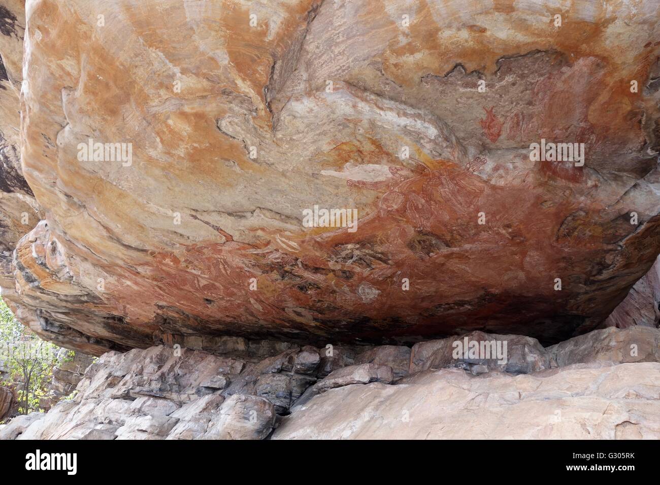 Dipinti Aborigeni delle caverne a Injalak Hill a Gunbalanya (Oenpelli) nella zona ovest di Arnhem Land, Territorio del Nord, l'Australia Foto Stock