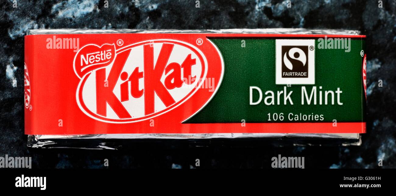 Nestlé KitKat dark mint chocolate bar Foto Stock
