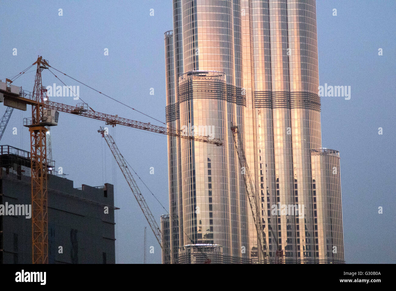 Il Burj Khalifa gru cantiere di Dubai Foto Stock