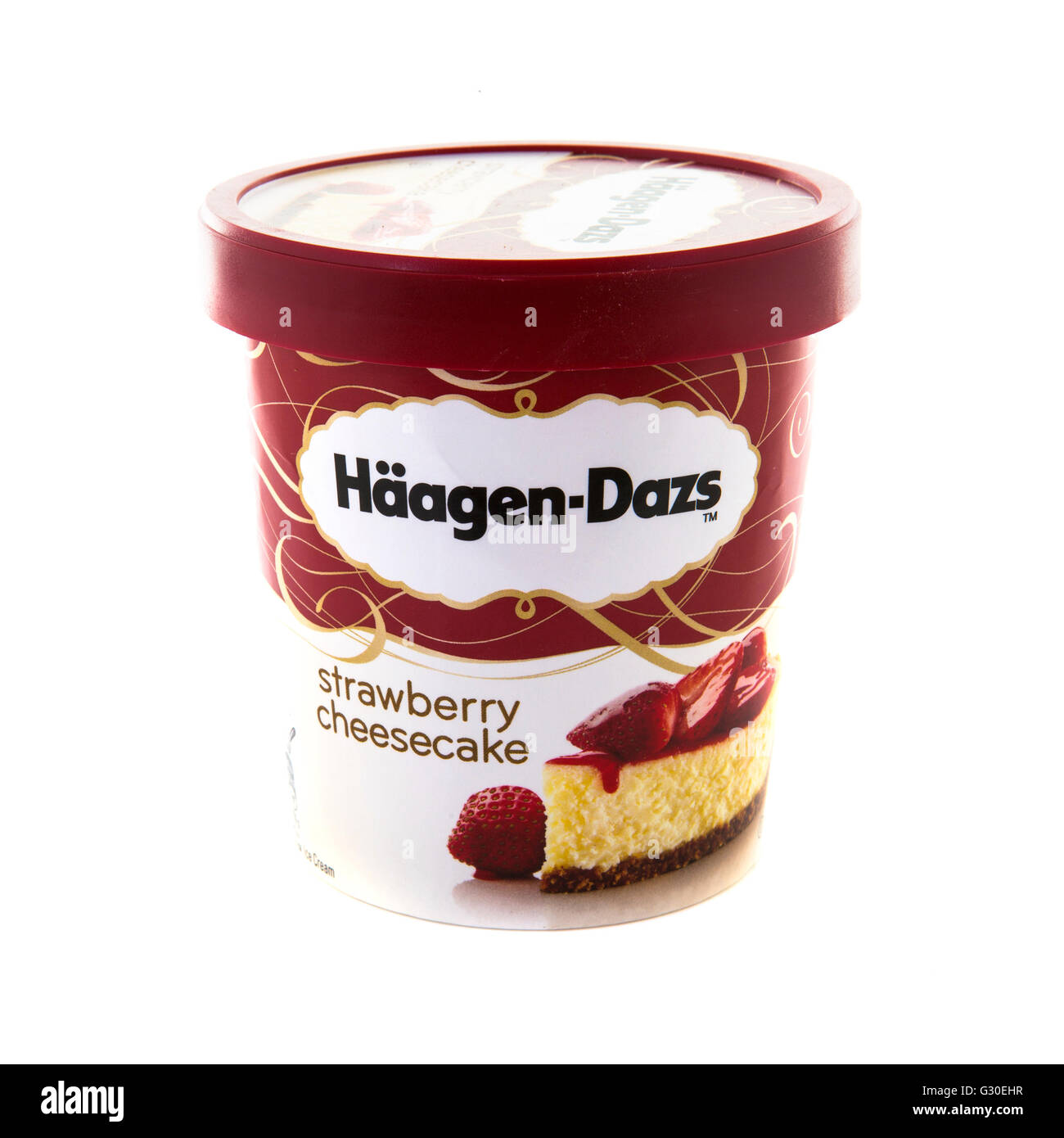 Vasca di Haagen-Dazs Strawberry Cheesecake gelati su sfondo bianco Foto Stock