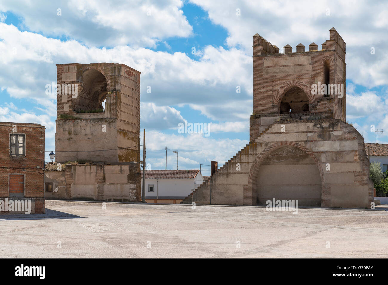 Walled precinct di interesse culturale della città di Madrigal de las Altas Torres, provincia di Avila, Castiglia e Leon, Spagna Foto Stock