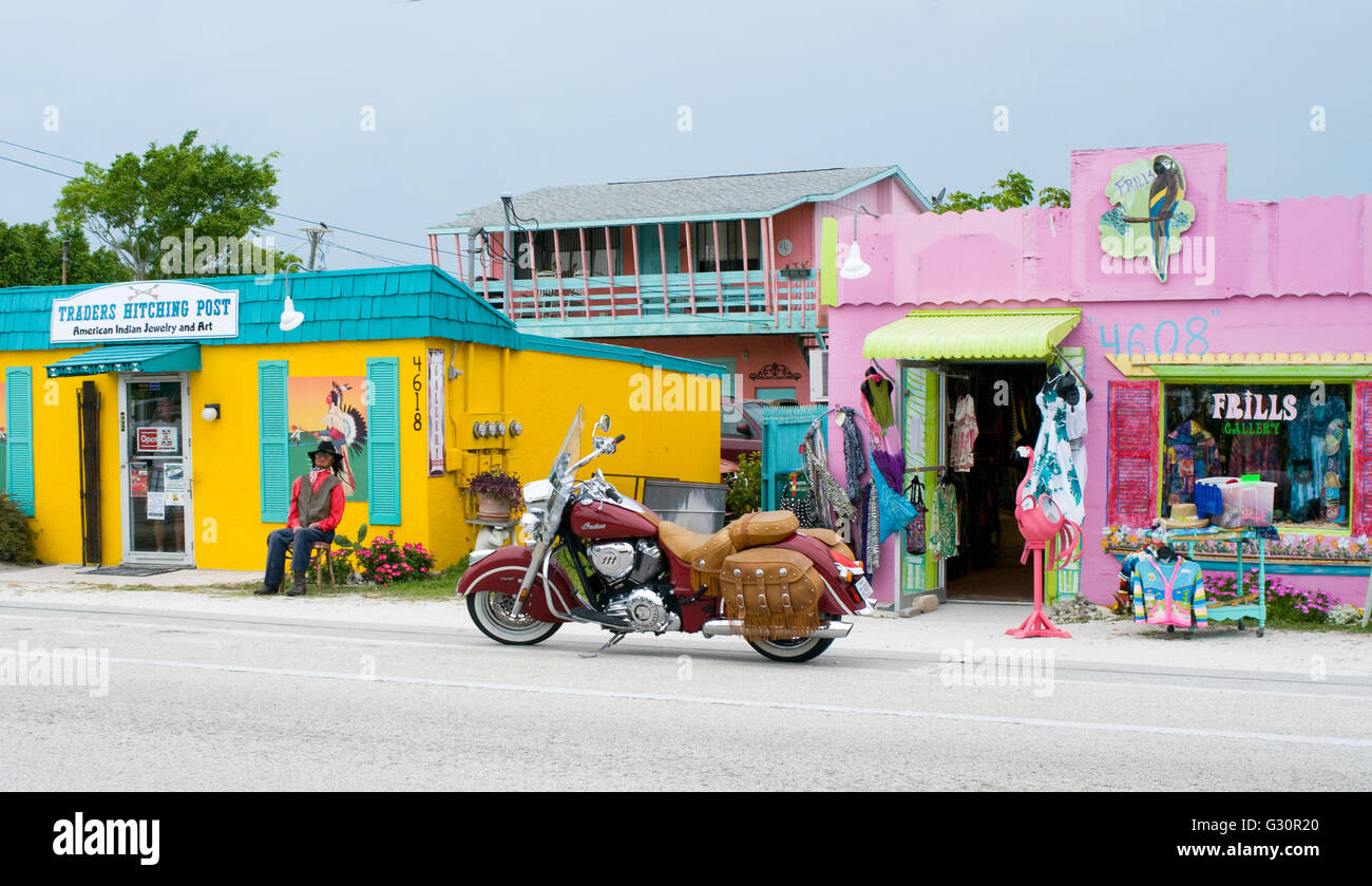 Una fine del modello di capo indiano Vintage moto parcheggiata su Pine Island Road a Cape Coral, Florida. Foto Stock