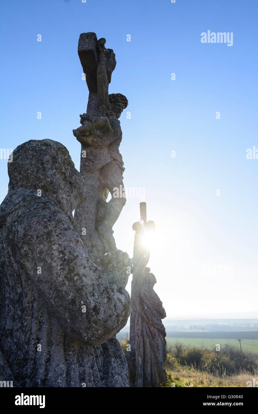 Calvario a Pillersdorf : Maria Maddalena , la croce di Gesù e un ladro, Austria, Niederösterreich, Bassa Austria, Weinviertel, Zelle Foto Stock