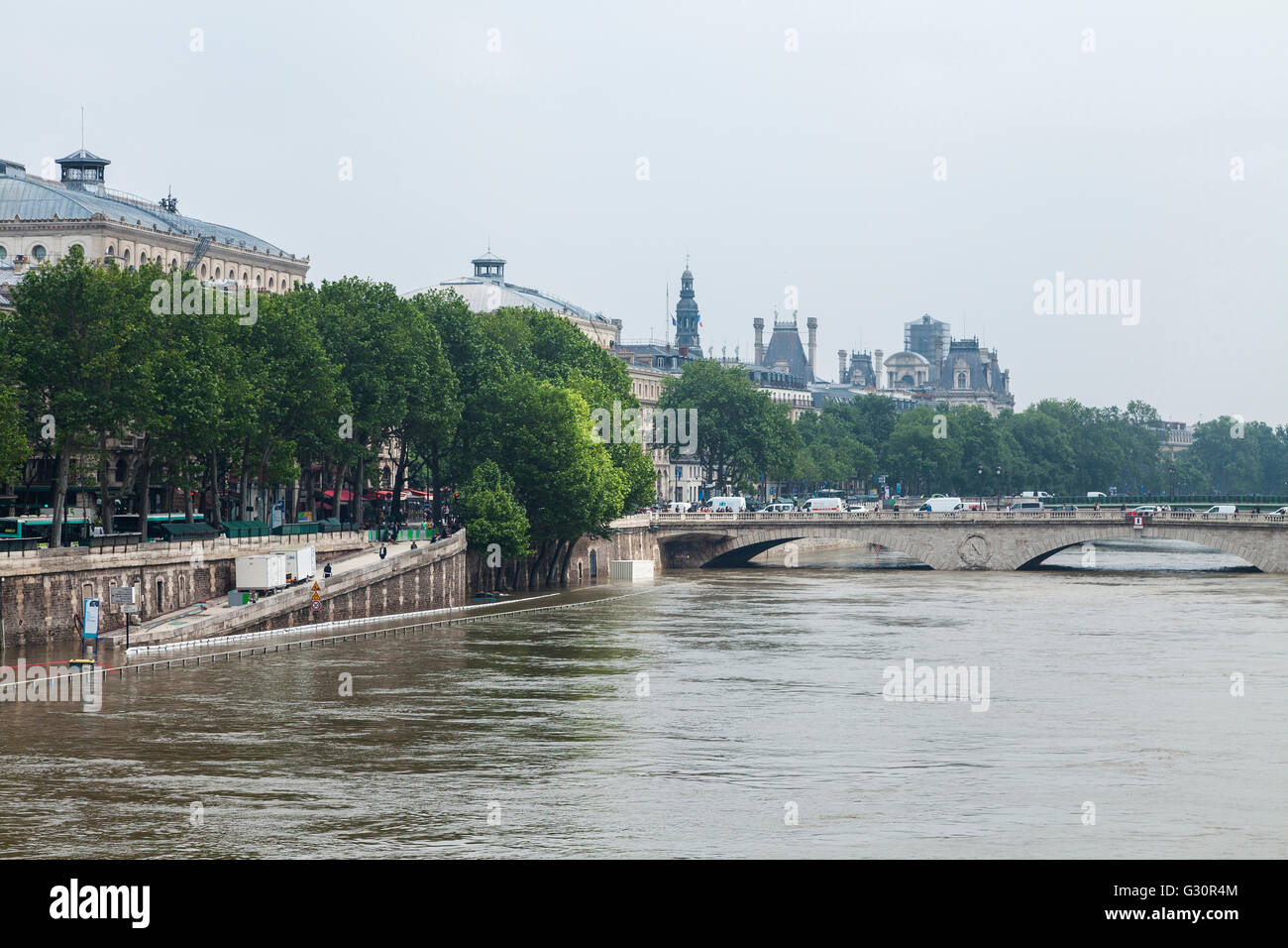 Décrease Flood, Senna, quai de la Mégisserie, Parigi, 06/06/2016 Foto Stock