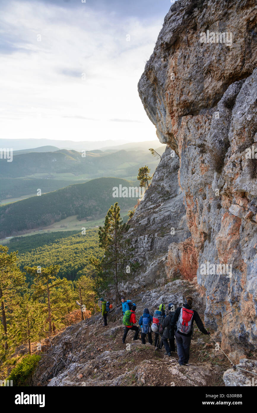 Gli escursionisti a Hohe Wand, Austria, Niederösterreich, Bassa Austria, Wiener Alpen, Naturpark Hohe Wand Foto Stock
