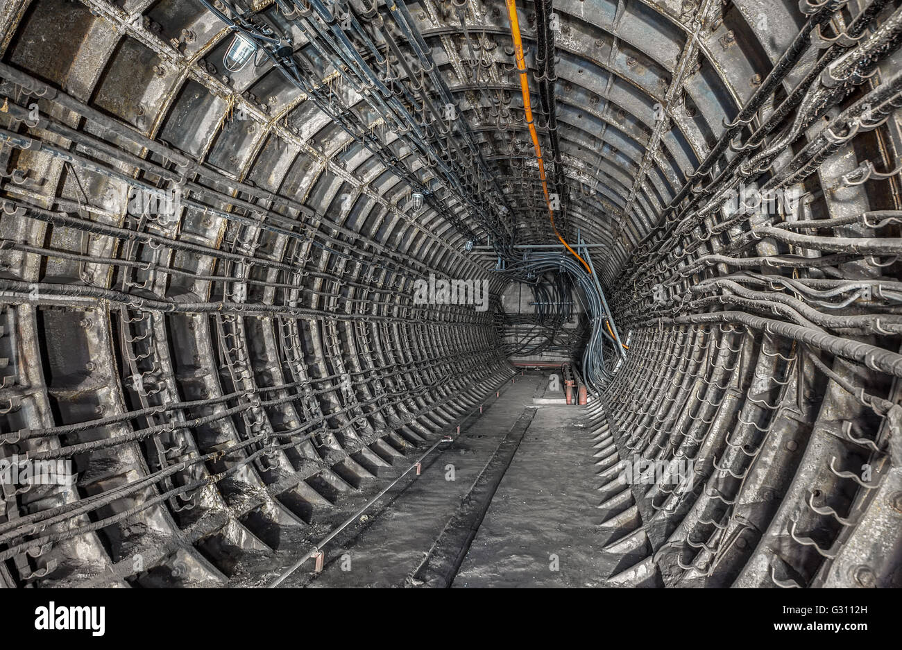 Cavo di comunicazione tunnel Foto Stock