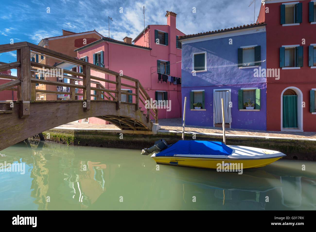 Gli incantevoli angoli della laguna di Venezia e Burano nel sole del pomeriggio. Foto Stock