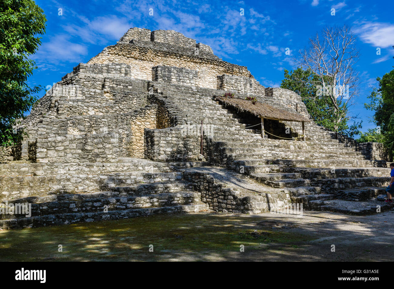Th struttura radiale del gruppo 1-B al Chacchoben rovine. Chacchoben, Messico Foto Stock