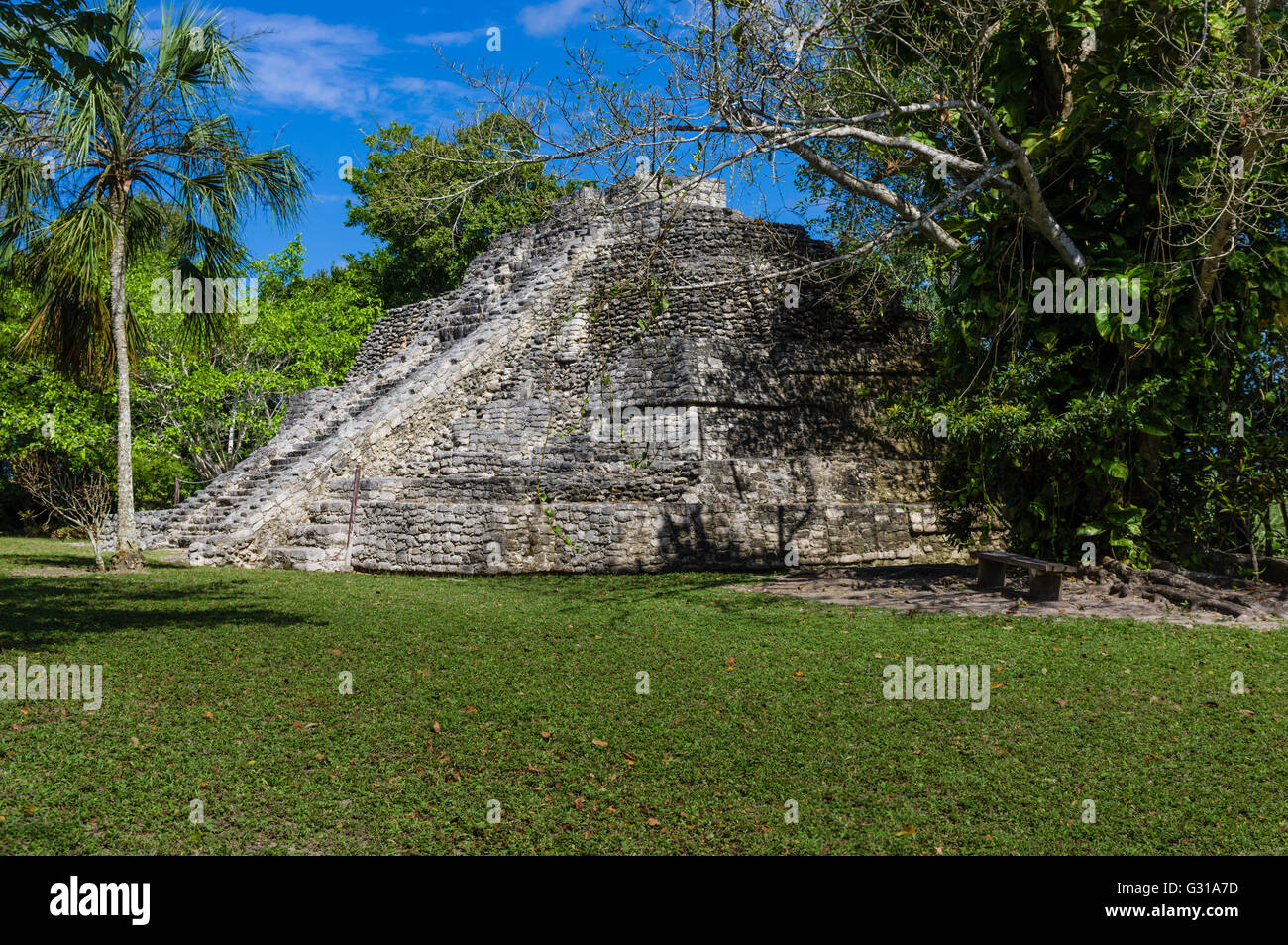Tempio II del gruppo 1-Una delle rovine Chacchoben. Chacchoben, Messico Foto Stock
