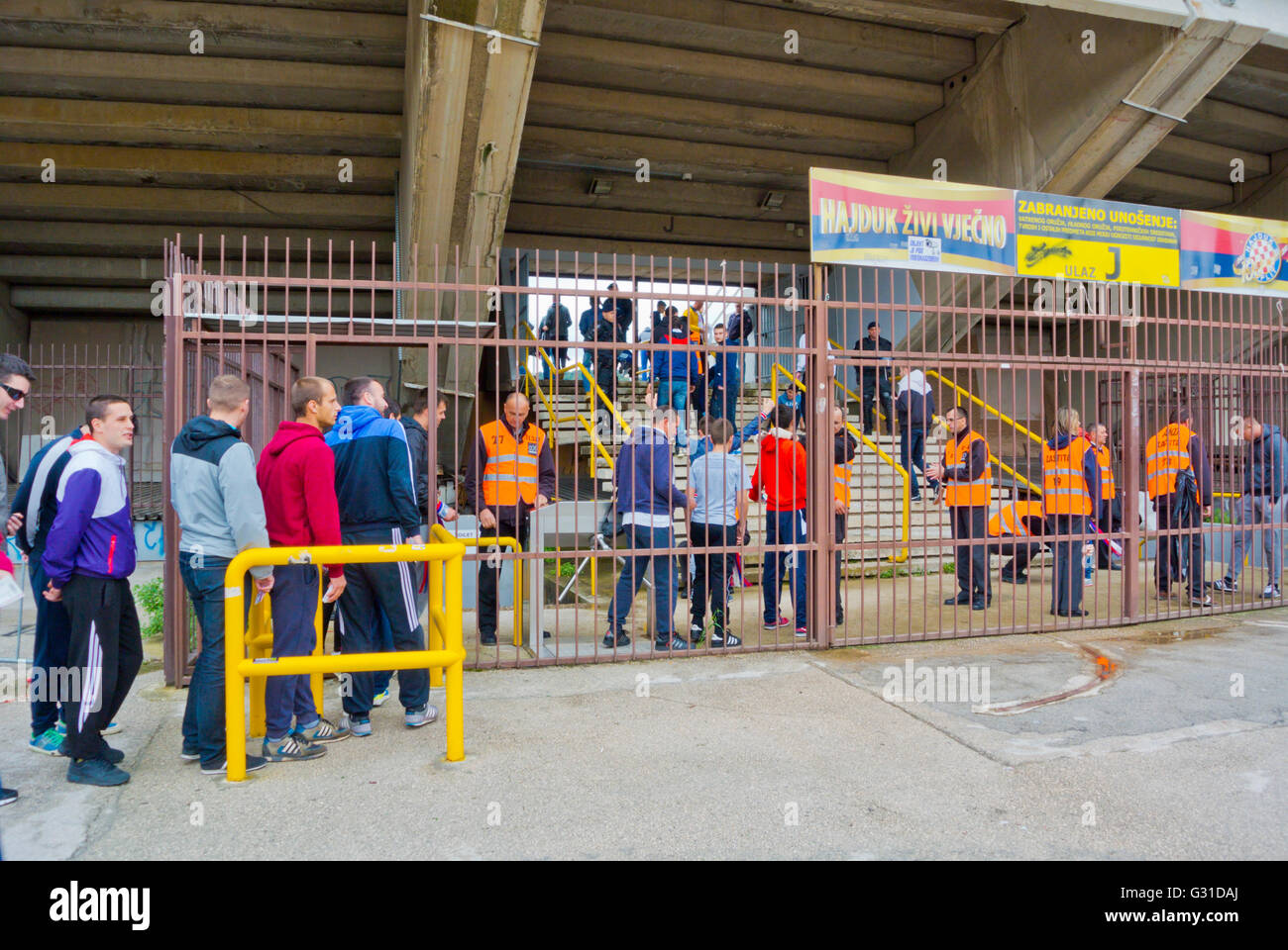 Il controllo di sicurezza, Stadion Poljud, Split, Dalmazia, Croazia Foto Stock