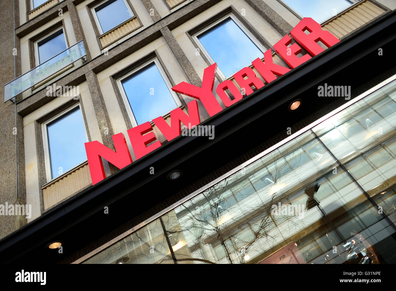 Hannover, Germania, il ramo della catena di abbigliamento NewYorker Foto Stock